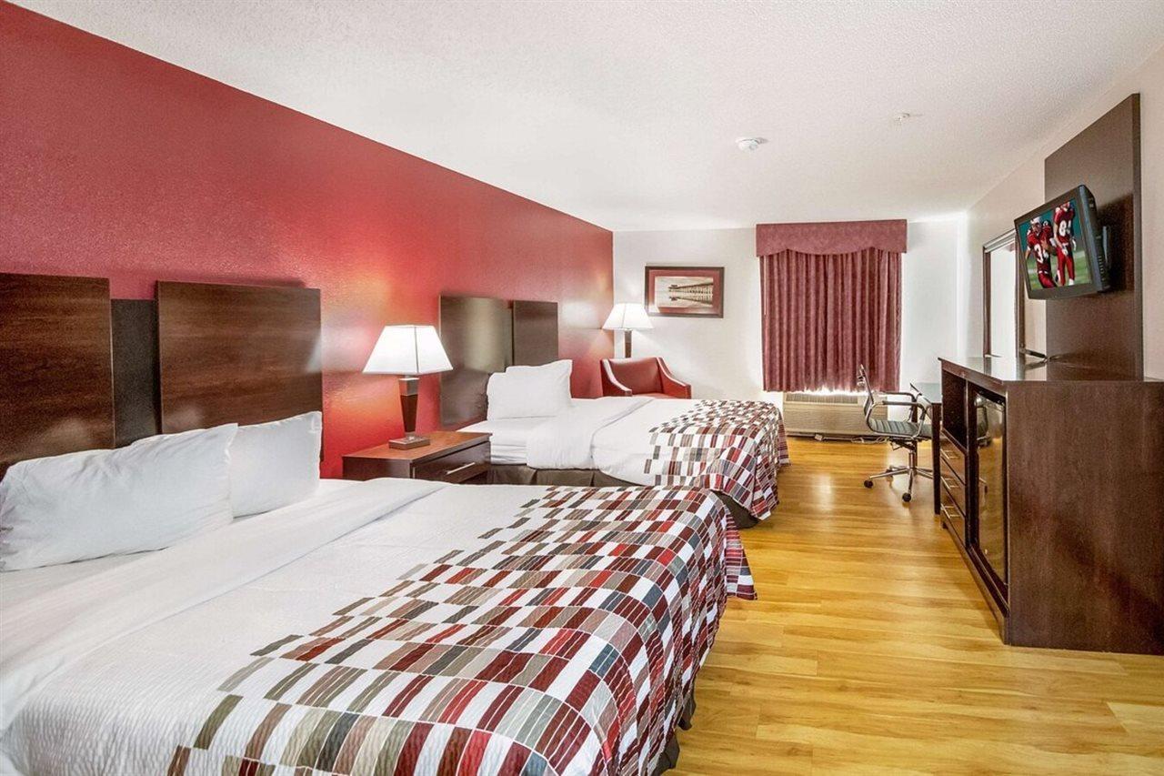 Отель Clarion Pointe Archdale Экстерьер фото